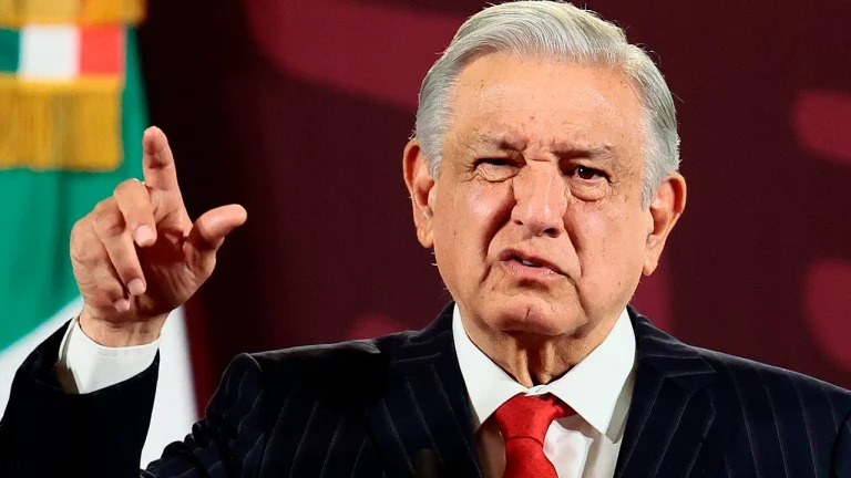 AMLO Califica de Retórica las Amenazas de Trump hacia México