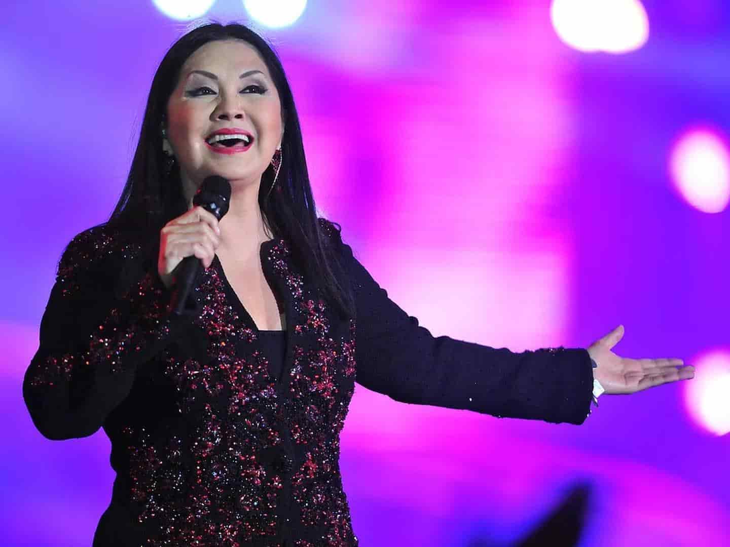 ¡Ana Gabriel Hace Historia! 50 Años y Sigue Conquistando Escenarios