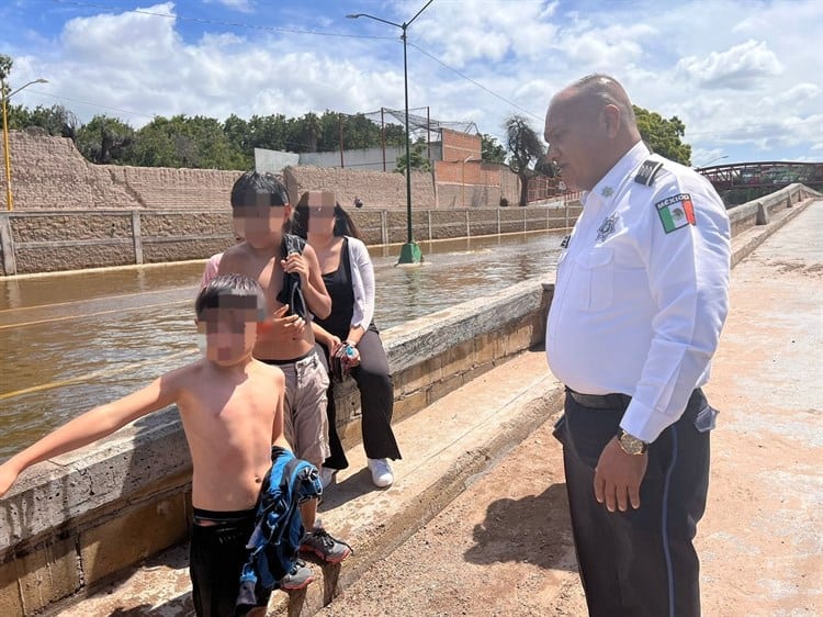 Policía Vial de Soledad Exhorta a Evitar Ingresar al Río Santiago