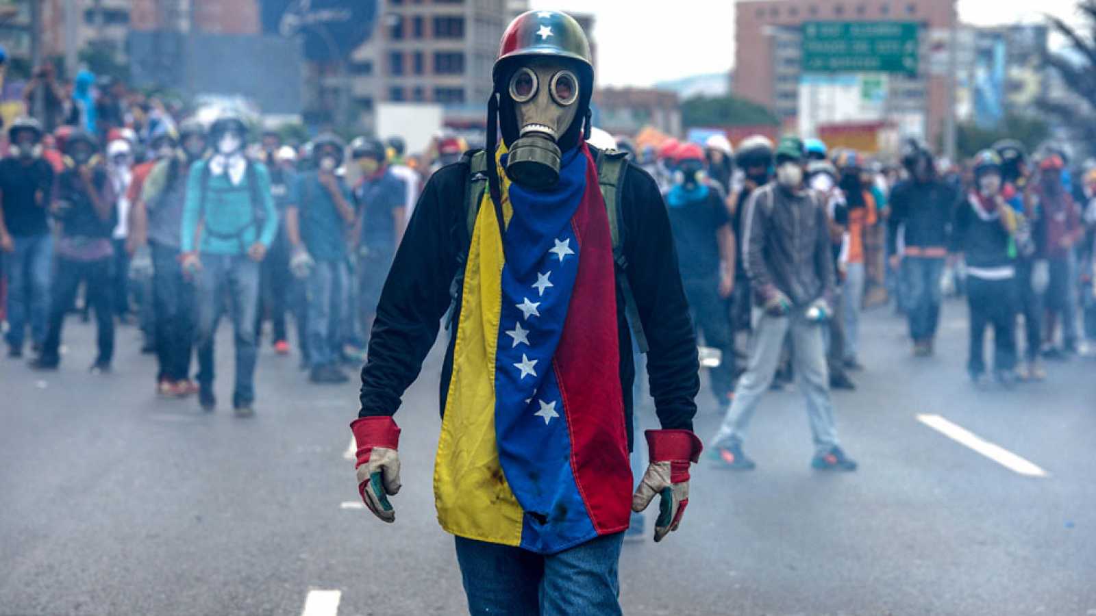 Fiscalía de Venezuela Confirma 25 Muertos Tras Protestas por Resultados Electorales